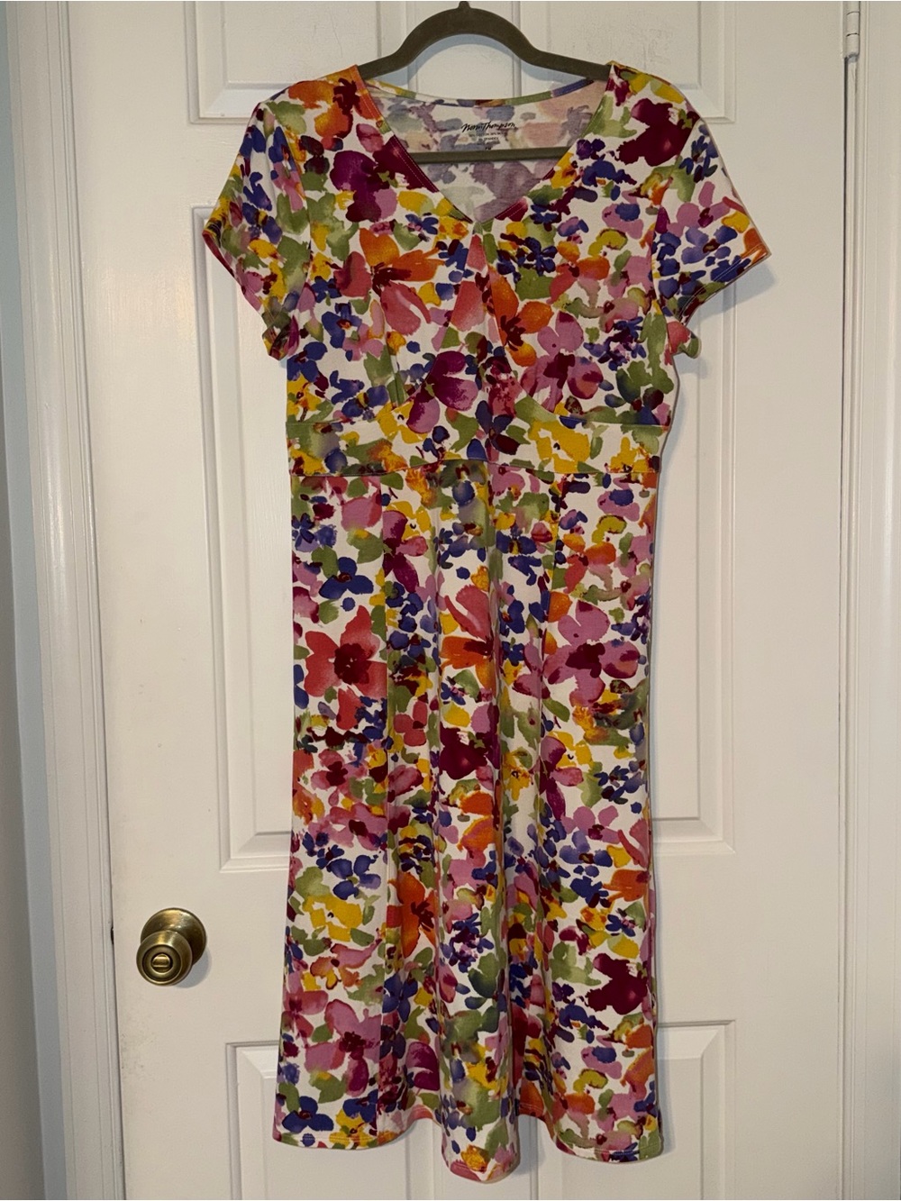 Norm Thompson Multicolor Floral V-Neck short sleeve Midi Dress PM